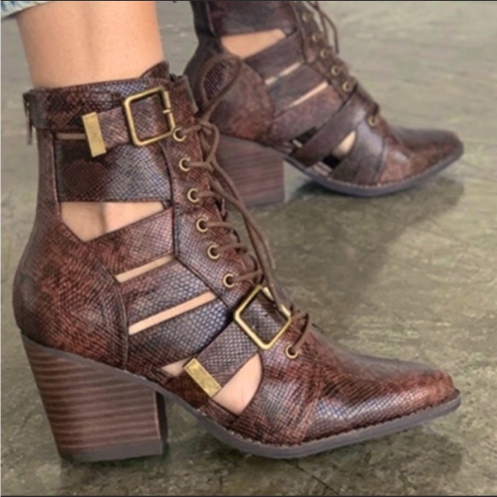 Coconuts by Matisse Getty Snakeskin Bootie Size 8.5